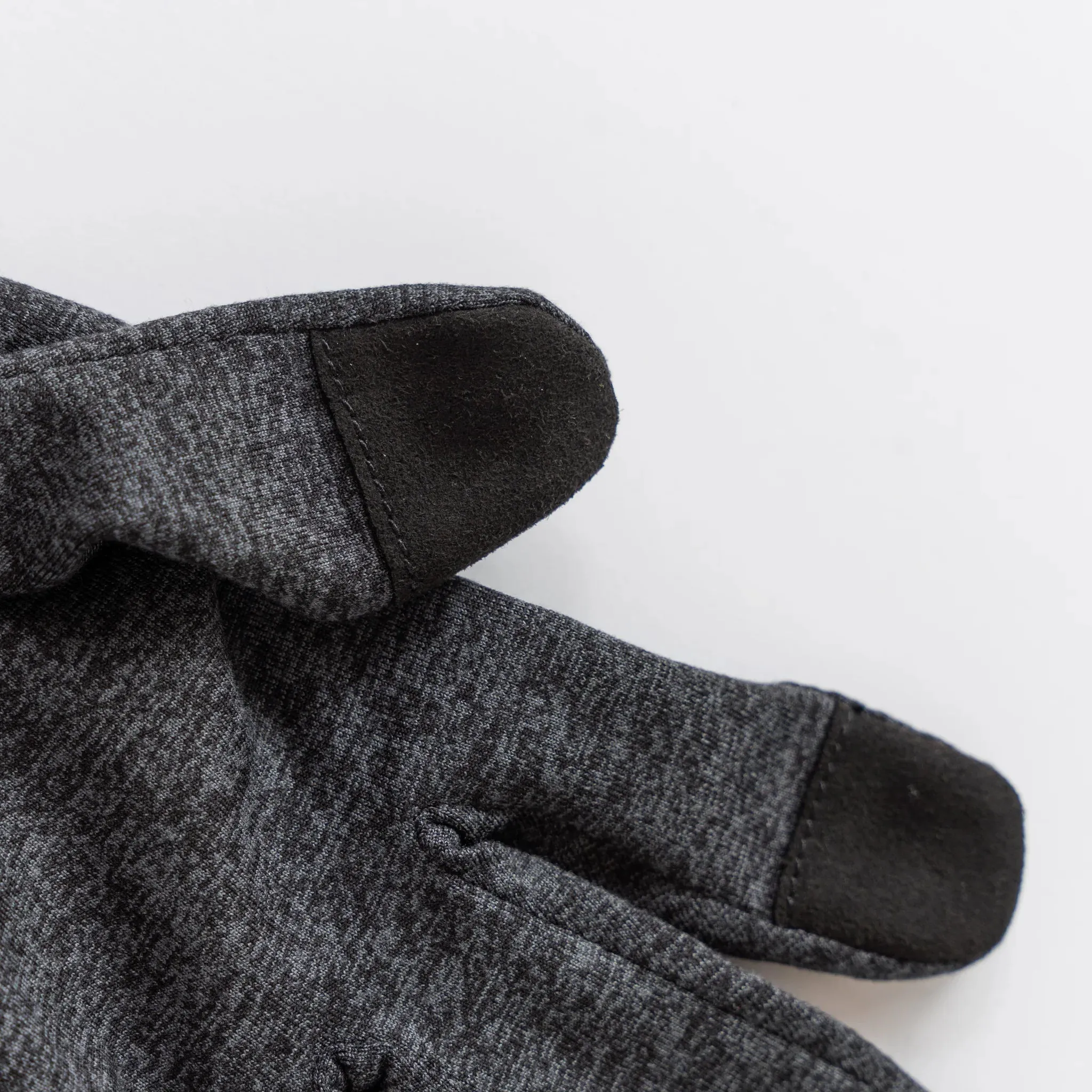 rabbit Women's EZ Gloves in Black Charcoal