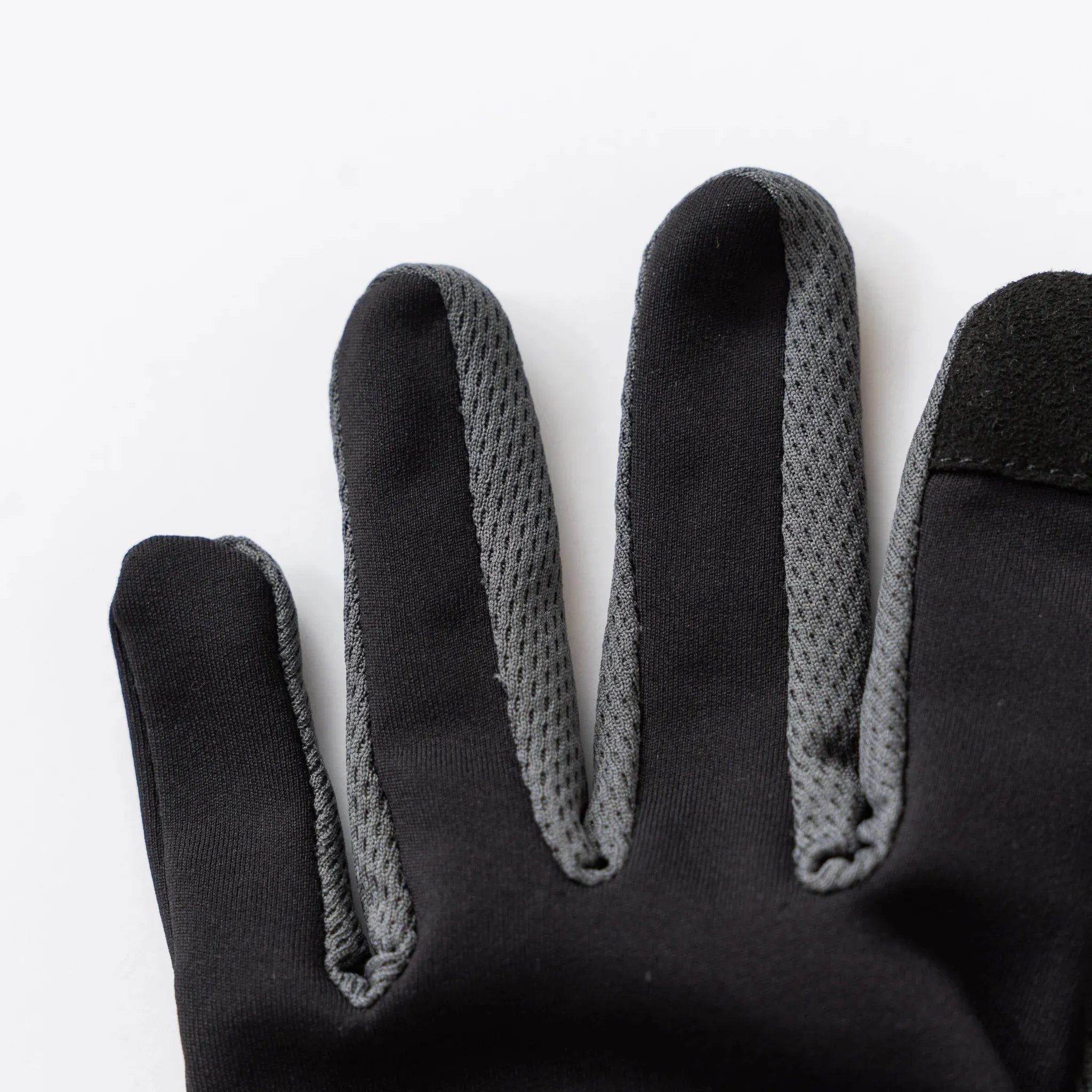 rabbit Women's Tech Gloves in Black